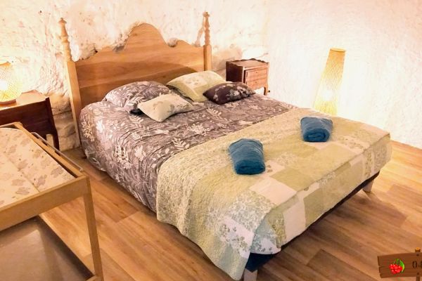 chambre1-177CC9DC3-F11C-DEB8-47DA-117BC3C2364D.jpg